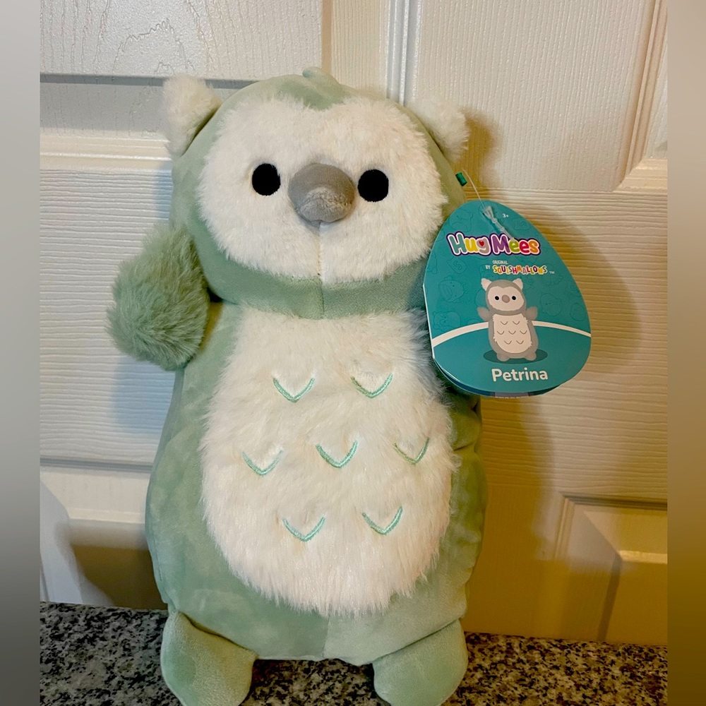 NWT 10” Petrina Hugmee Squishmallow